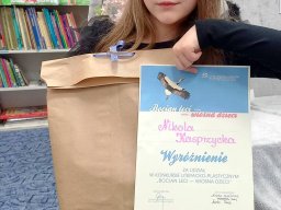 2022-2023 &raquo; Rozstrzygnięcie konkursu  literacko-plastycznego "Bocian leci – wiosna dzieci" – wyróżnienie dla Nikoli Kasprzyckiej z klasy 1c